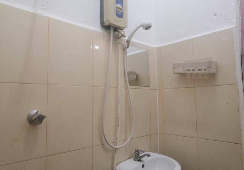 Номер Deluxe, Oyo 90321  Bajet Sri Manal