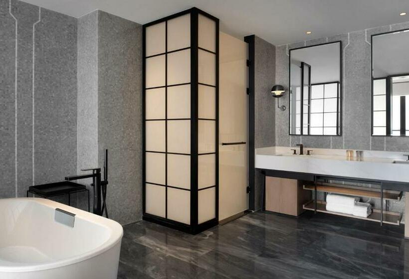 سوئیت کلاب, Sheraton Mianyang