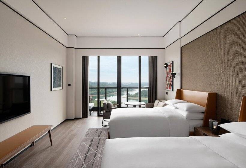 اتاق پریمیوم با چشم‌انداز دریاچه, Sheraton Mianyang