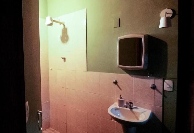 اتاق استاندارد چهار تخته, Hostel La Isla