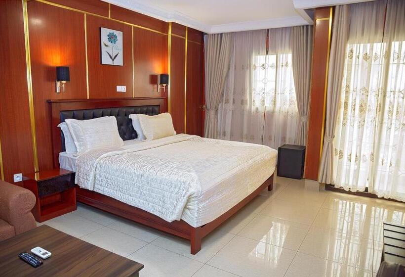 Номер Deluxe Кровать Кинг, Noubou International Hotel Bonapriso