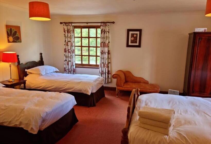 اتاق خانوادگی, Killean Farmhouse B&b