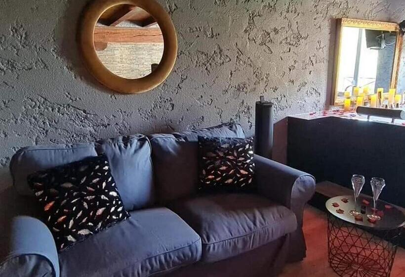 Номер Стандарт с Гидромассажем, Le Grand Moulin Des Tanneurs B&b Et Love Room