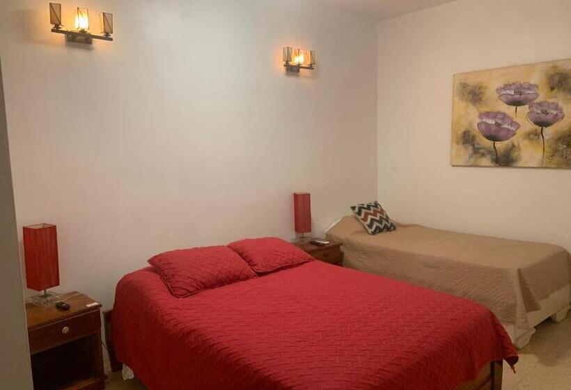 اتاق استاندارد سه نفره, Julianna Country House