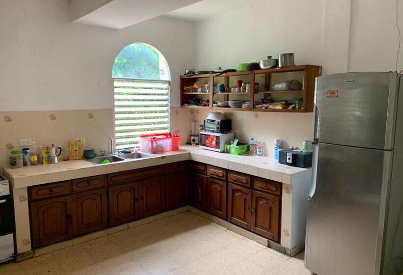 اتاق لوکس چهار تخته, Julianna Country House