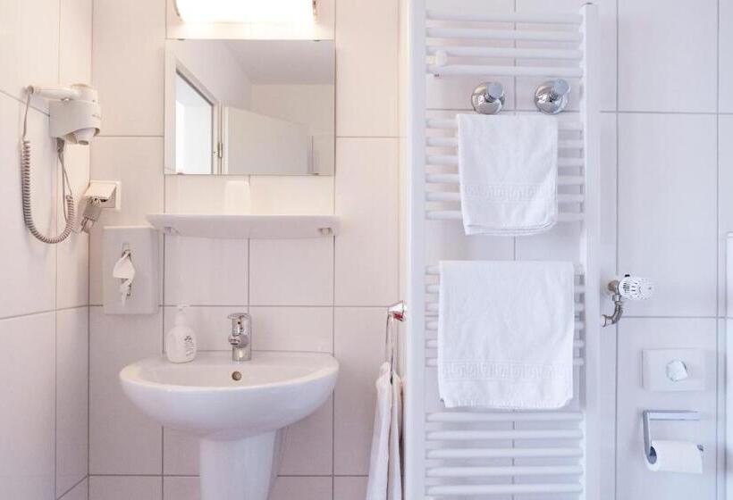 StandaardKamer, Am Dusseldorfer Platz