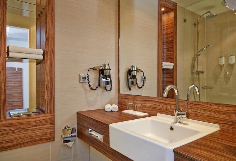 Номер Superior, H+ Hotel Lübeck