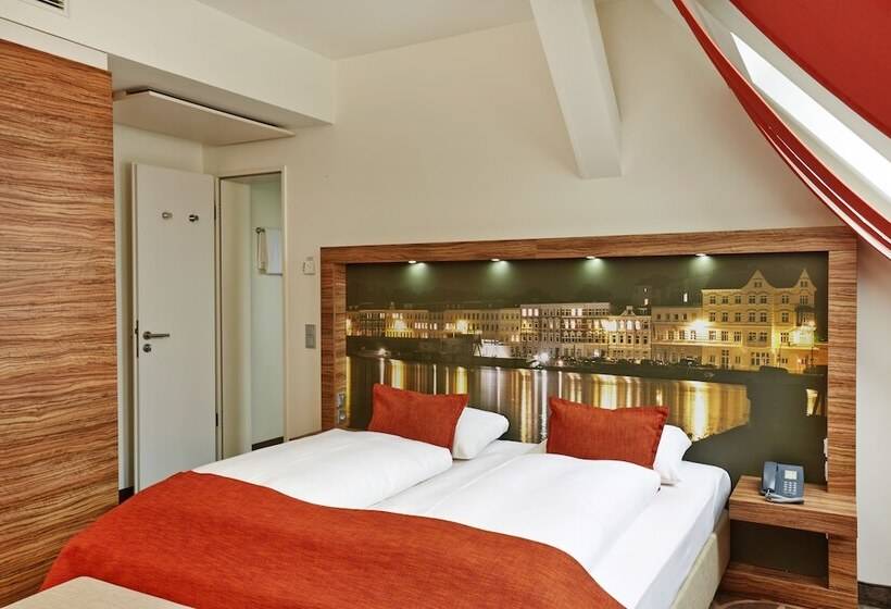 デラックスルーム, H+ Hotel Lübeck
