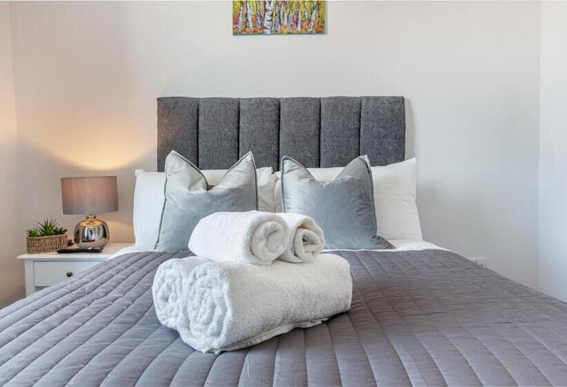 Апартаменты 2 Спальни, Host & Stay   The Bull Inn, 3 Double Rooms