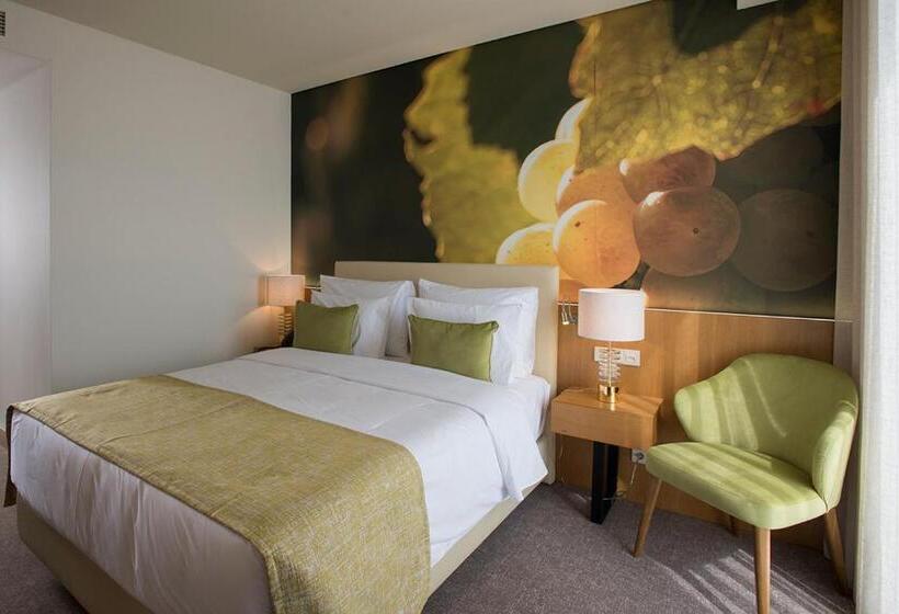 Номер Стандарт с Балконом, Douro Castelo Signature Hotel & Spa