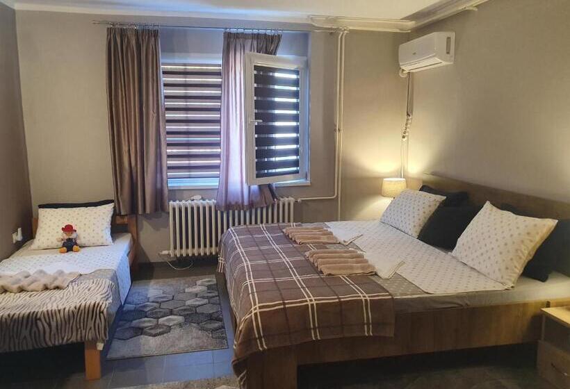 اتاق استاندارد سه نفره, Guest House Jasmin