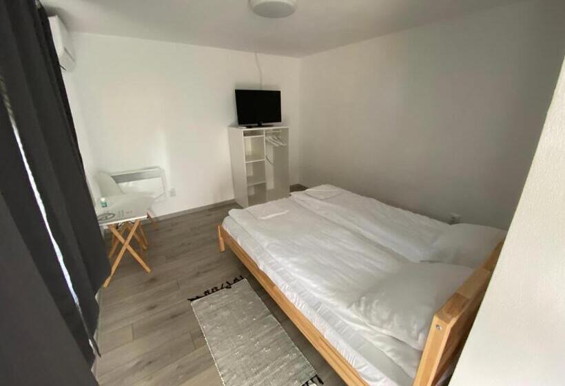 اتاق استاندارد با چشم‌انداز باغ, Pixel Guesthouse
