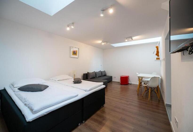 اتاق سوپریور سه تخته, Pixel Guesthouse