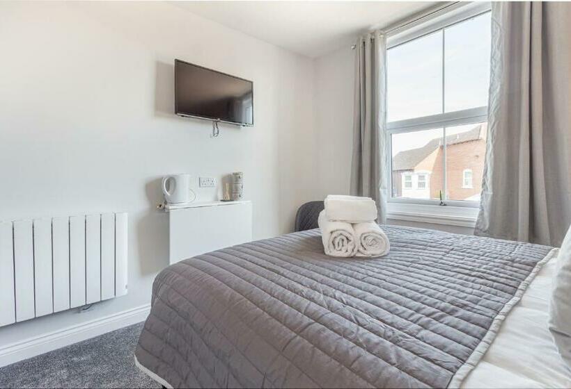 Апартаменты 2 Спальни, Host & Stay   The Bull Inn, 3 Double Rooms