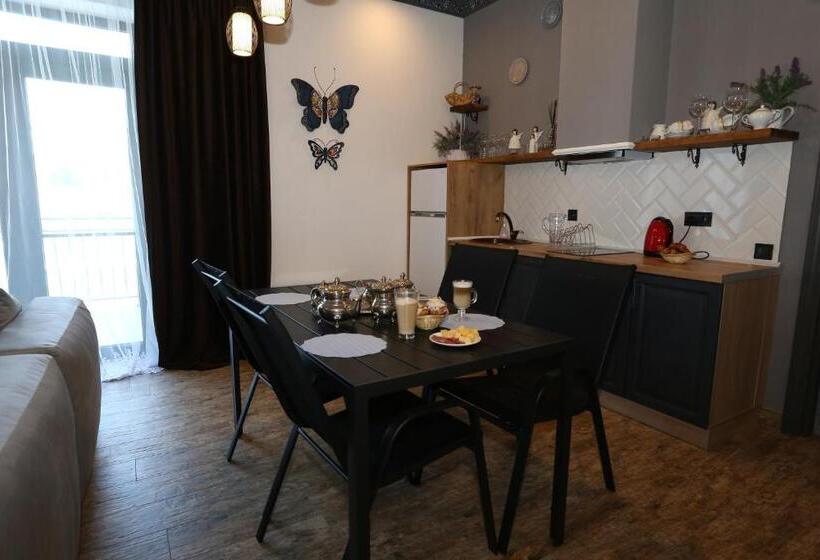 آپارتمان 1 خوابه با چشم‌انداز استخر, Villa Bonapart