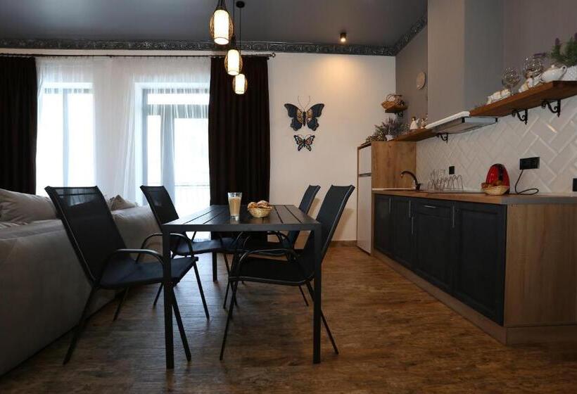 آپارتمان 1 خوابه با چشم‌انداز استخر, Villa Bonapart