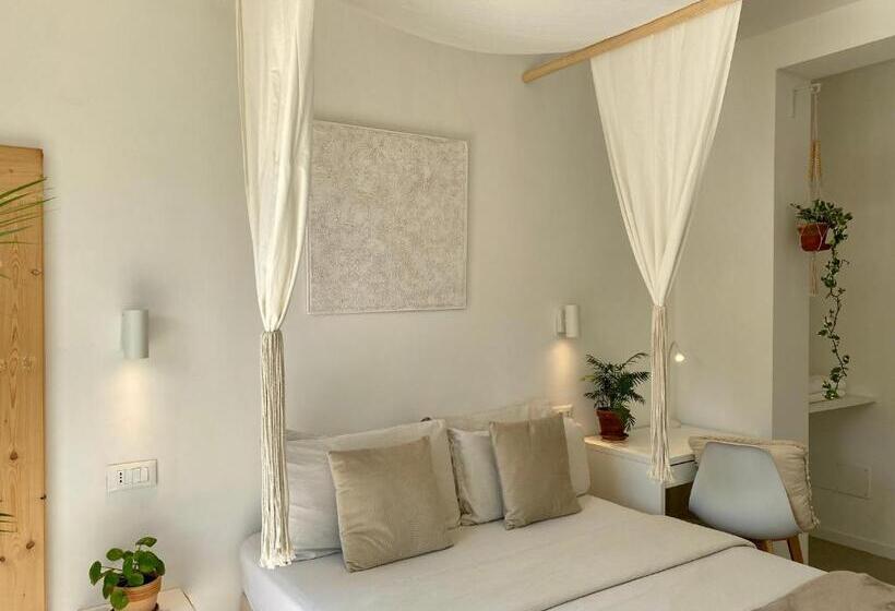 Номер Стандарт, Pathos Guest House