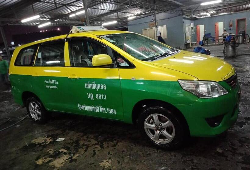 Номер Стандарт Трехместный, Room In Condo   Impact Thunder Dome Service Taxi