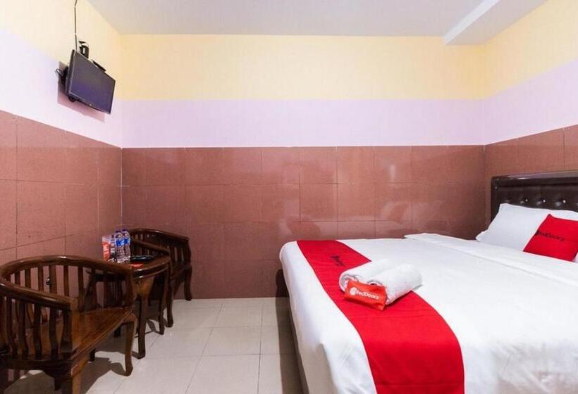 Номер Стандарт, Reddoorz Plus @ Jalan Gatot Subroto Medan