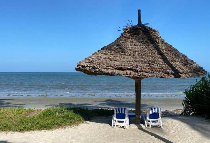 بانگلوی استاندارد, Barry S Beach Resort