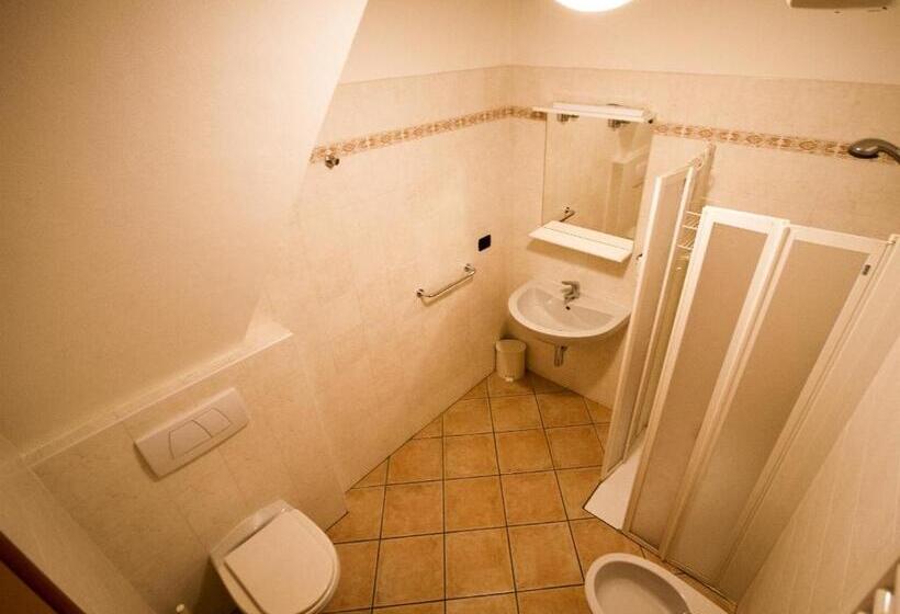Номер Стандарт Индивидуальный, Albergo Lario
