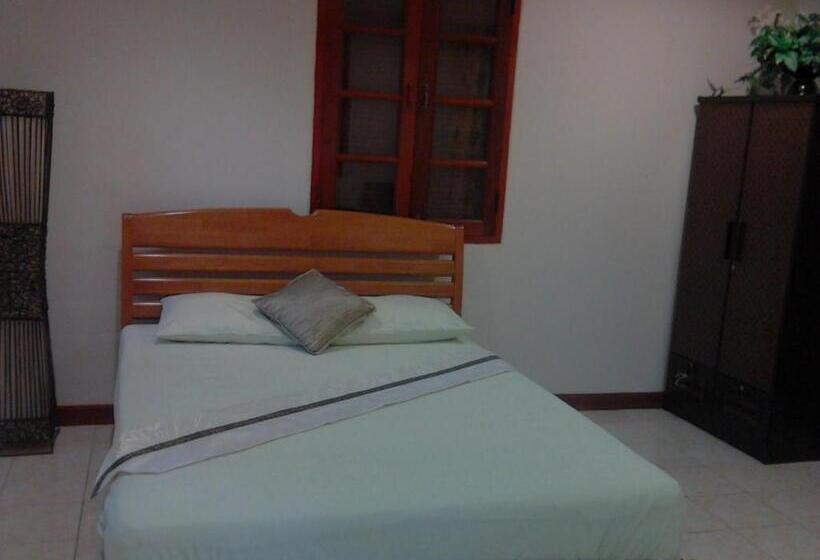 Номер Стандарт Вид на Сад, Bed & Breakfast Chiang Rai