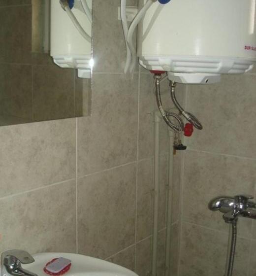 استودیوی استاندارد, Apartments Dan Dar