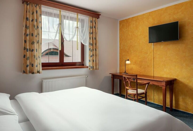 标准间, Golf & Spa Kunětická Hora