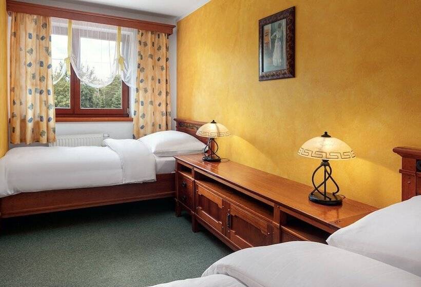 スタンダード４人部屋, Golf & Spa Kunětická Hora