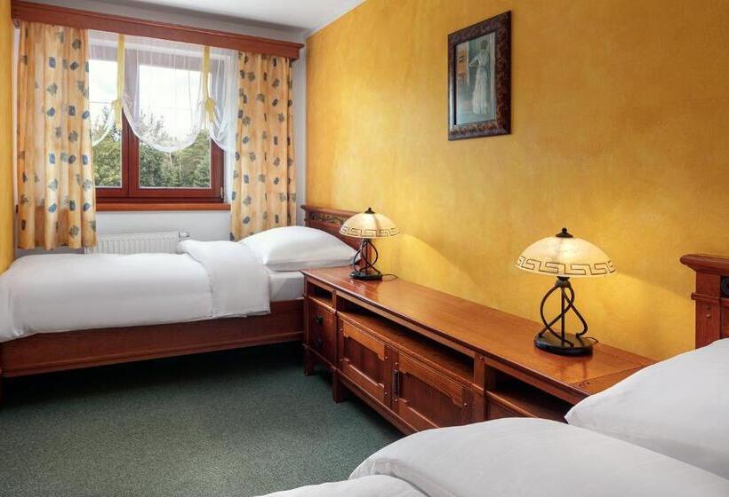 四人标准间, Golf & Spa Kunětická Hora