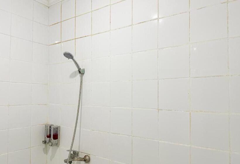Номер Superior, Global Inn Syariah Mitra Reddoorz Near Juanda T1 Airport
