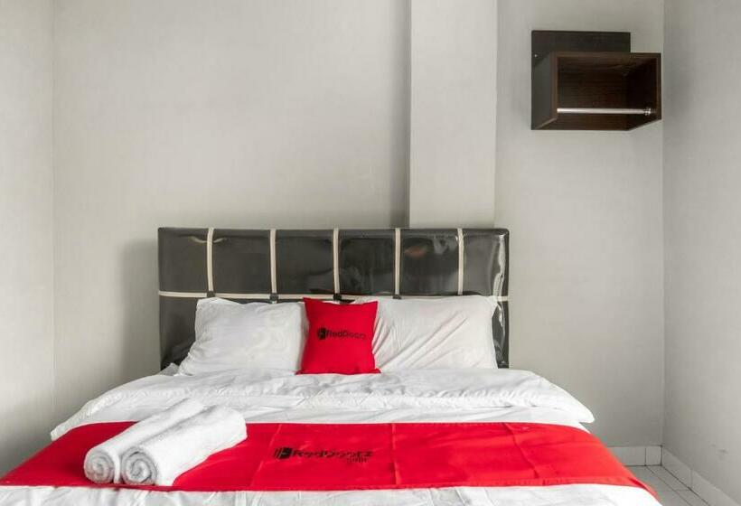 Номер Стандарт, Reddoorz Near Manhattan Square Medan