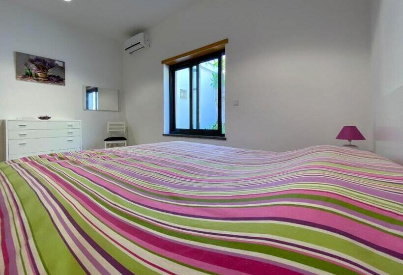 Номер Стандарт, Albergue Da Juventude