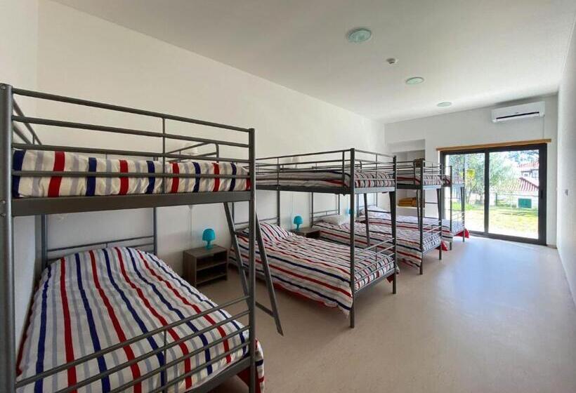 Кровать в Общей Комнате, Albergue Da Juventude