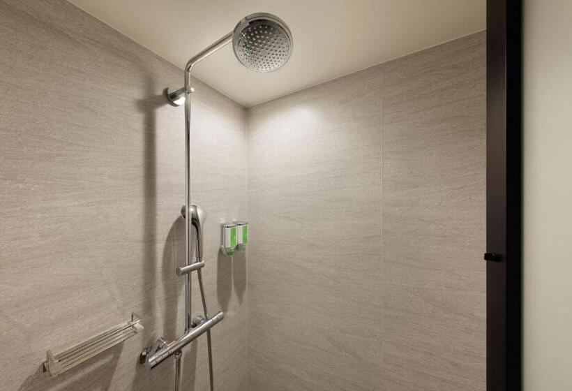 Номер Стандарт, Fairfield By Marriott Mie Okuise Odai