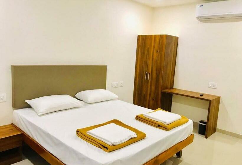 标准间, Malli Resort