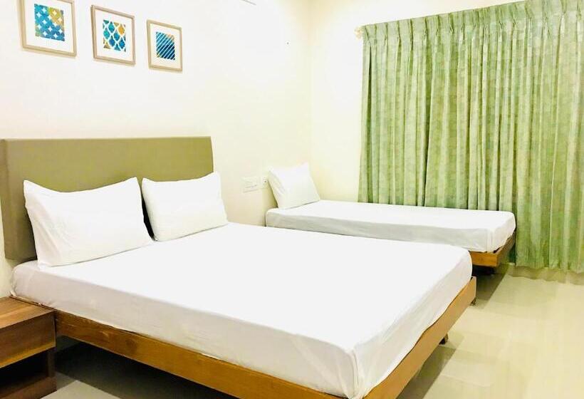 标准三人间, Malli Resort
