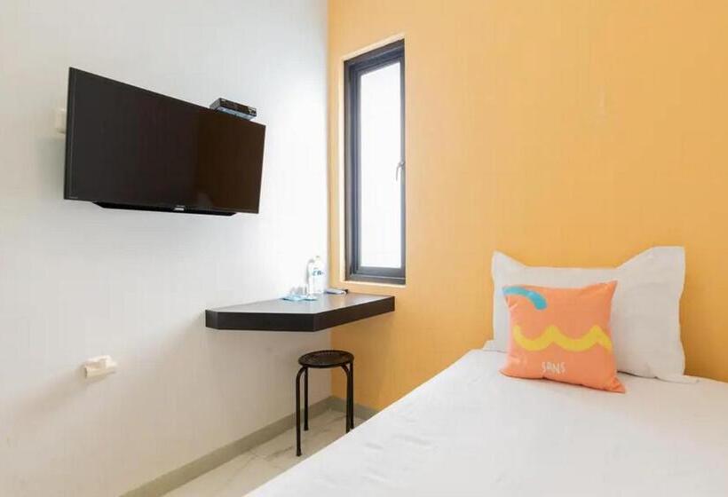 اتاق استاندارد یک نفره, Sans Hotel Box Mansion Surabaya By Reddoorz