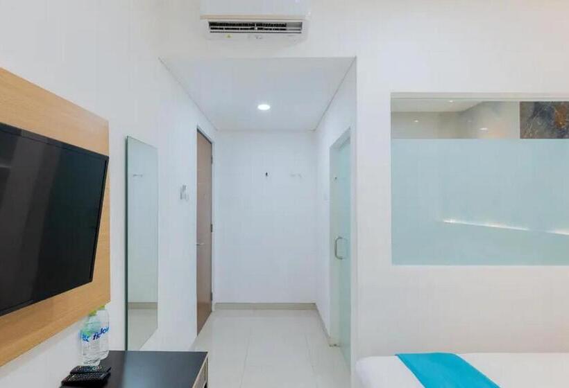 اتاق سوپریور, Sans Hotel Box Mansion Surabaya By Reddoorz