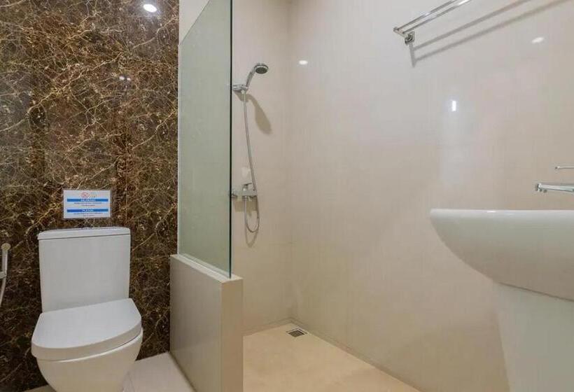 اتاق خانوادگی, Sans Hotel Box Mansion Surabaya By Reddoorz