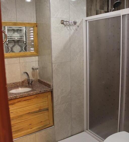 اتاق خانوادگی, Duran Aga Konagi