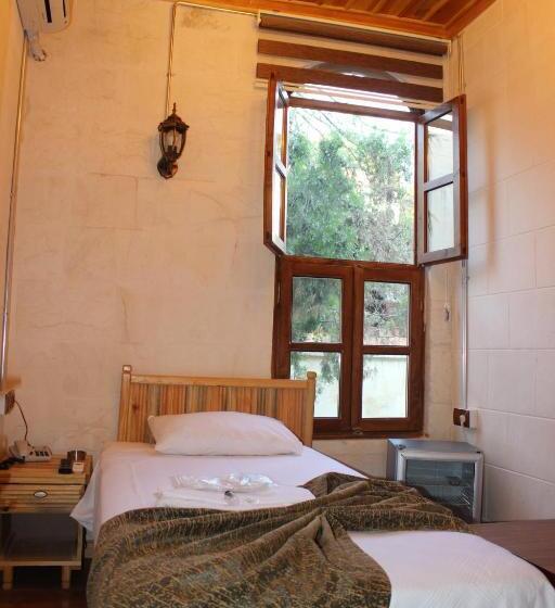 اتاق استاندارد یک نفره, Duran Aga Konagi