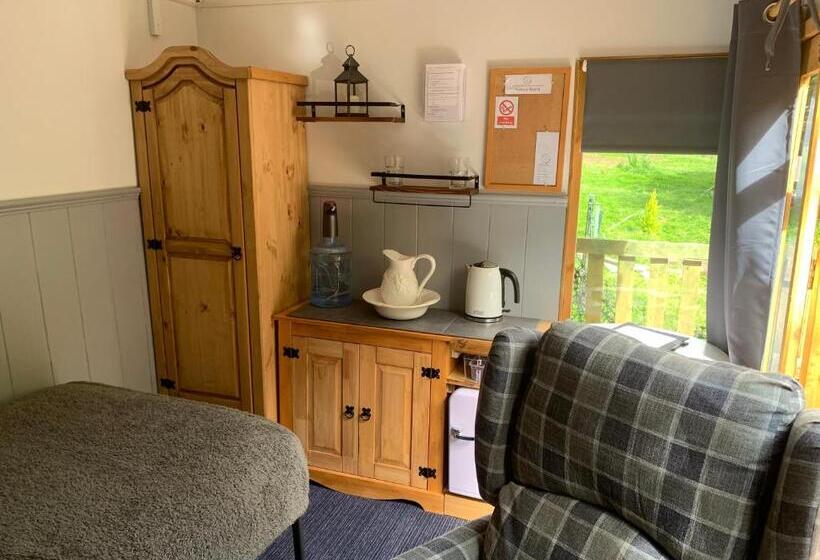 Одноместный Номер Вид на Сад, Hedgehog Lodge