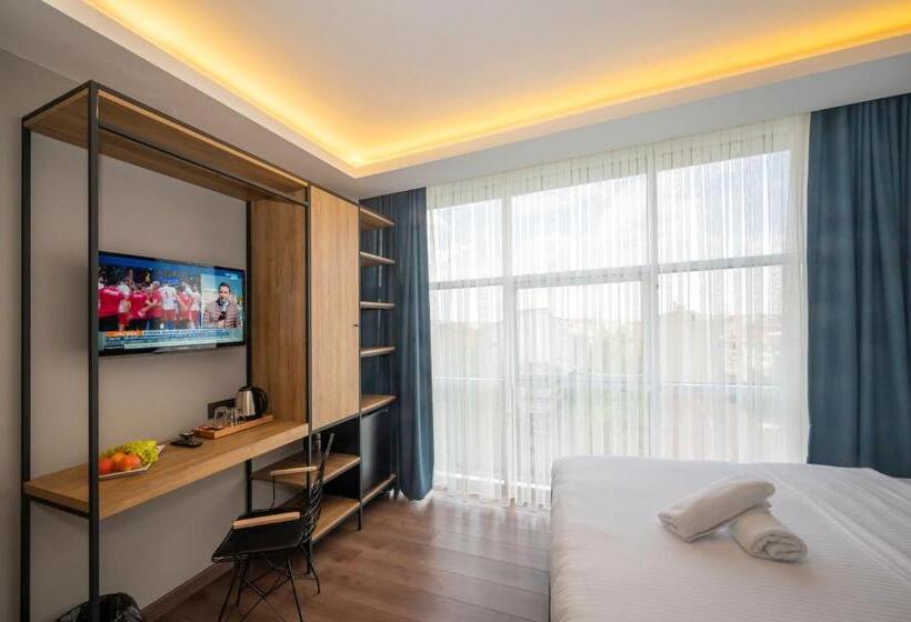 Номер Deluxe, çorlu Dem