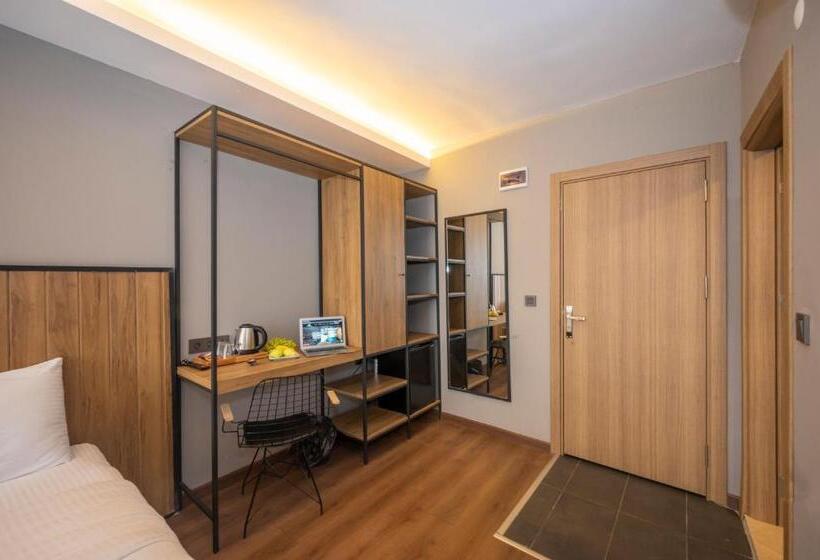 Трехместный Номер Deluxe, çorlu Dem