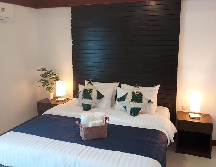 Номер Стандарт, Aromdee At Naithon Beach