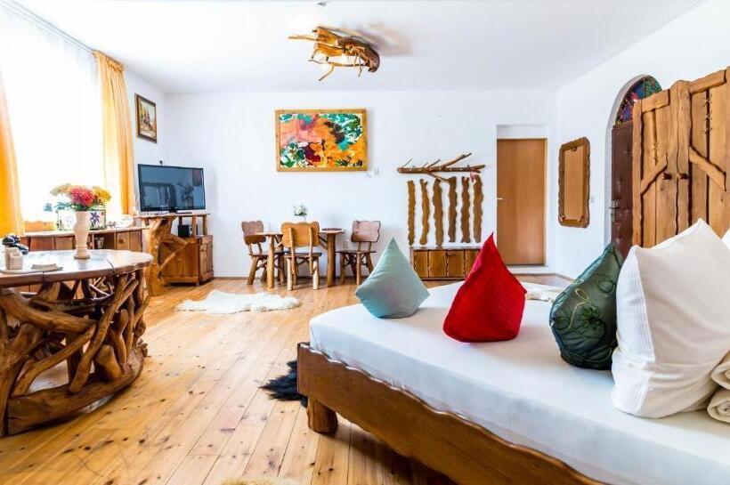 Номер Deluxe, Castelul De Vis
