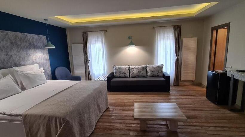 Четырехместный Номер Стандарт, Casa Iustin