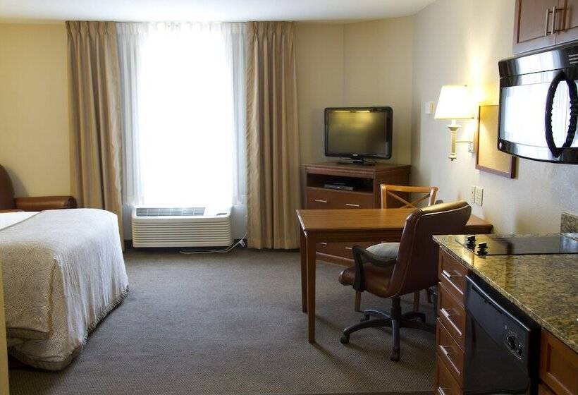 Standard Stúdió Szoba Franciaággyal, Candlewood Suites Champaign Urbana University Area, An Ihg