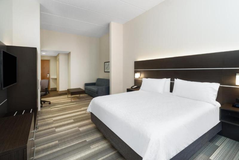 Quarto Standard Cama King para Deficientes, Holiday Inn Express Hotel & Suites Bluffton At Hilton Head Area, An Ihg